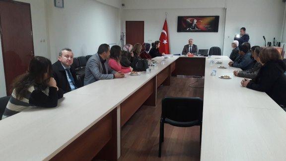 İlçe Milli Eğitim Müdürü Cevat ÇEVİK, Okul aile birlikleri başkanları ile toplantı yaptı.
